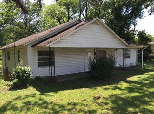 821 Gilmer Ave, Tallassee, AL 36078