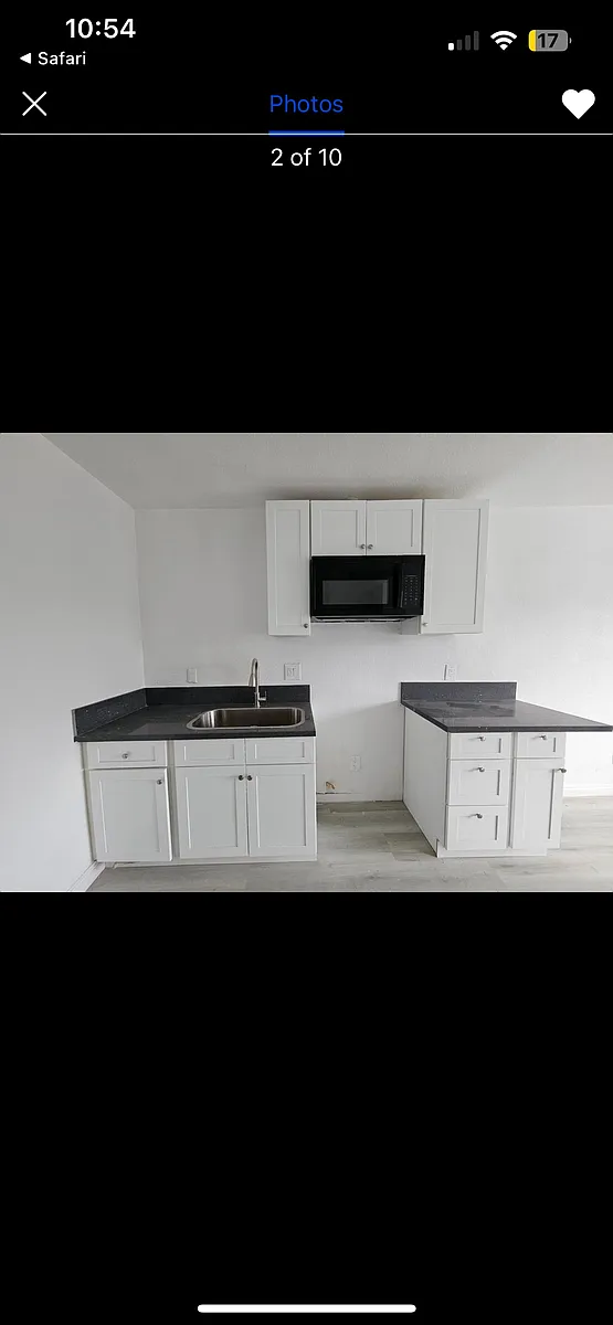 Building Photo - 2111 W 54th St #2
