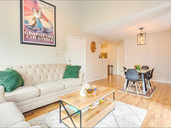 3rd image of 3121 Sondra Dr APT 206