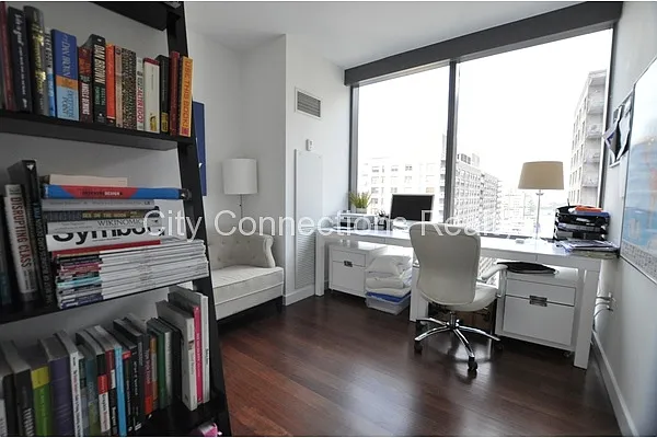 Rented by City Connections Realty | media 17