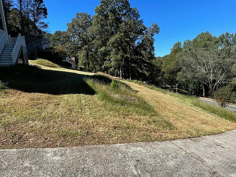 Big Front Yard