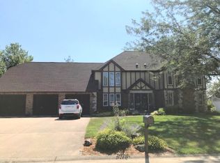 1504 N Countryview Ln, Robinson, IL 62454