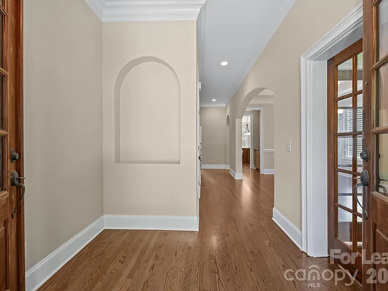 11938 Bradford Park Dr — Photo 4