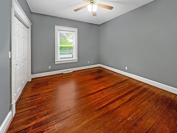 4th image of 1607 Westover Dr