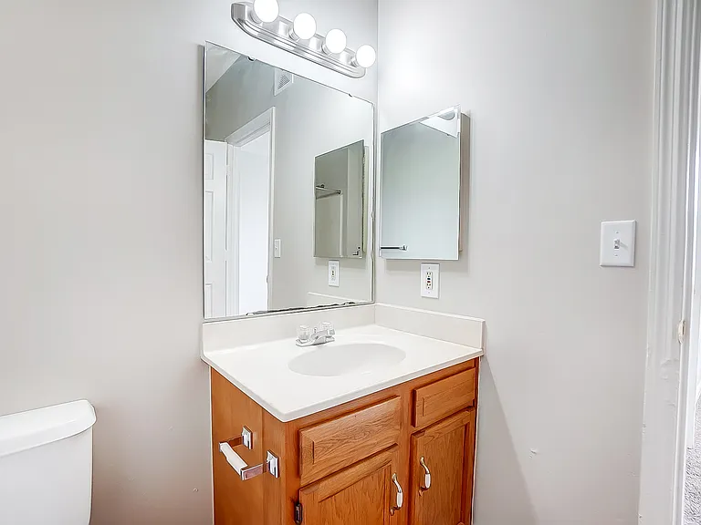 Delaware Crossing Apartments — Photo 12