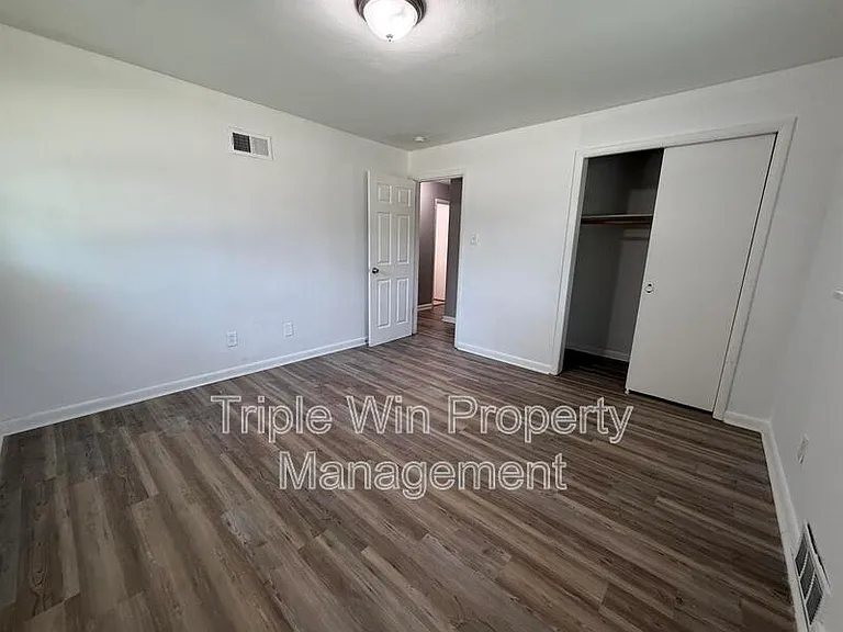 6801 Knoll Ave — Photo 19