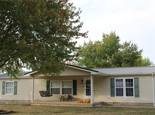 201 E North 3rd St, Strasburg, IL 62465