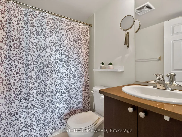 25 Lower Simcoe St #518 — Photo 13