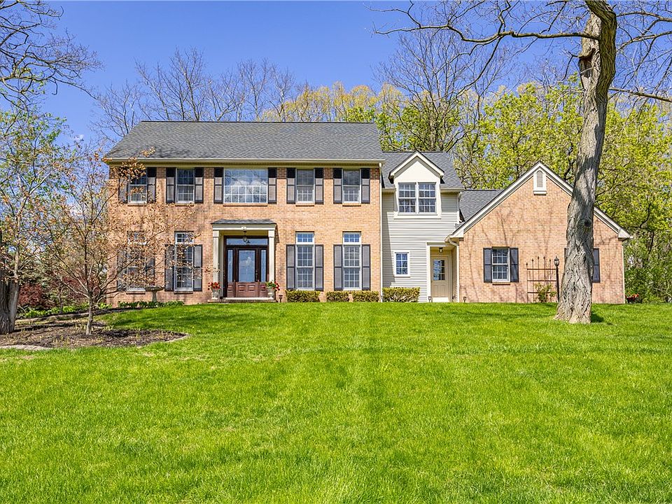 1st image of 6 Bowns Hill Ln