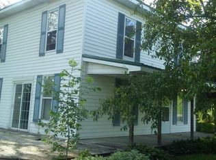 423 College Pl, Saint Louis, MI 48880