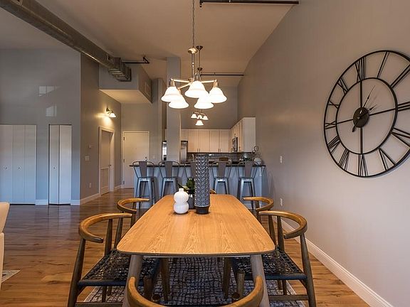 5th image of 75 Eagle St Suite 3C