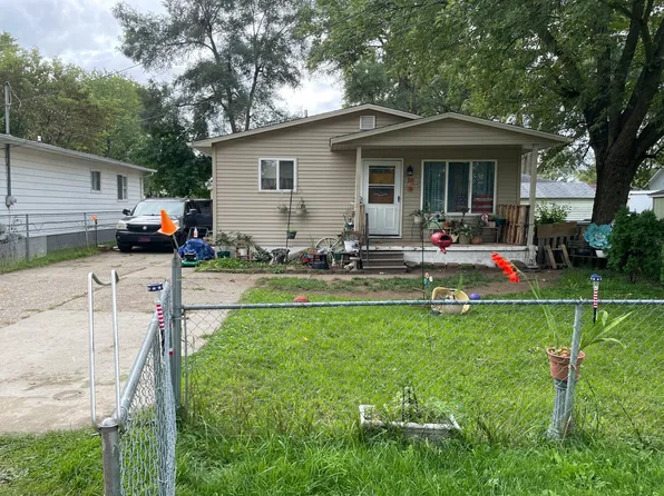 2364 E Boatfield Ave, Burton, MI 48529