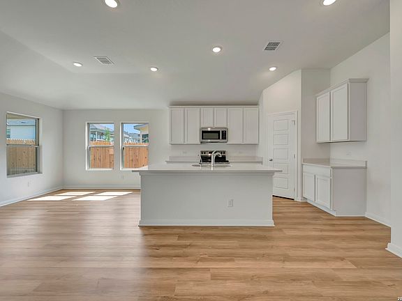 2nd image of 1108 Limestone Ridge