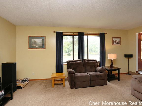 5th image of 13100 Long Lake Dr