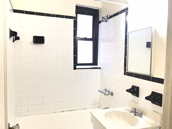 5th image of 4130 43rd St APT D2