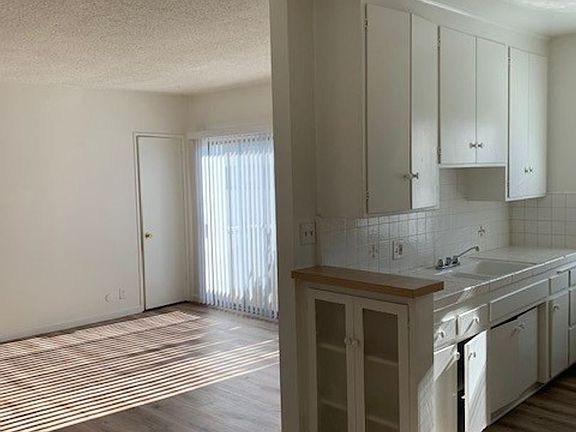 4th image of 3619 Mentone Ave APT 6