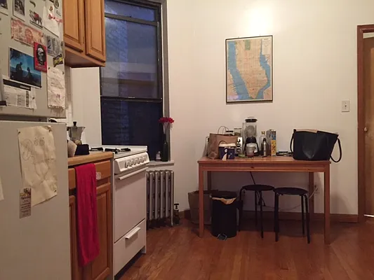 Rented by Warren T Real Estate Corp. | media 21