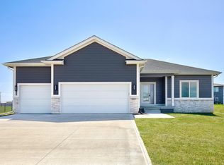 205 11th Ct NW, Bondurant, IA 50035