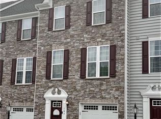 109 Trout Lily Dr, Lake Frederick, VA 22630