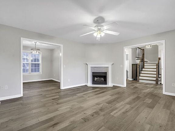 2nd image of 302 Kaplan Ct