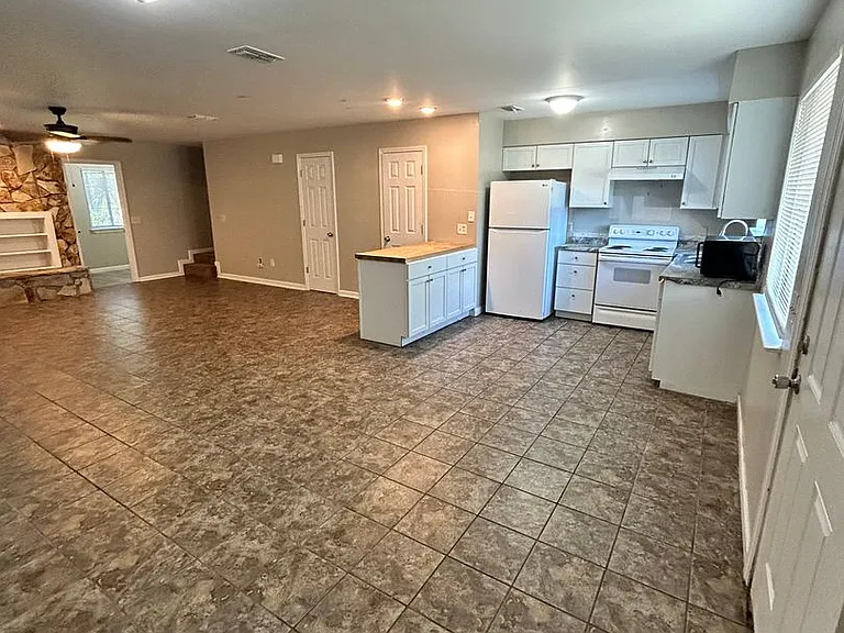 147 Cheri Ln — Photo 4