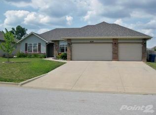 3939 W Tall Pine Ct, Springfield, MO 65810