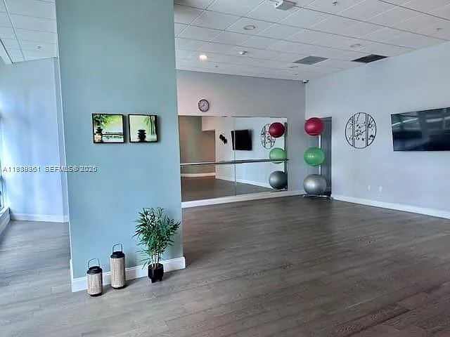 300 S Biscayne Blvd #L-410 — Photo 30