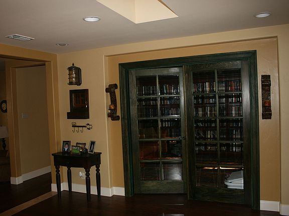 4th image of 120 Village Cir