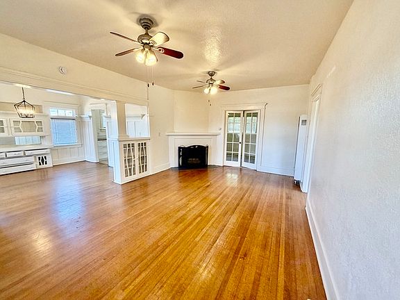 2nd image of 1905 32nd St