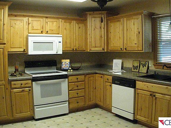 4th image of 3407 Leawood Dr
