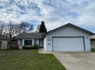 1560 Toralon Dr, Medford, OR 97501