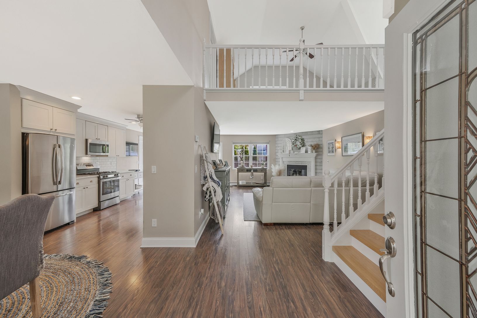  Entry View of Home