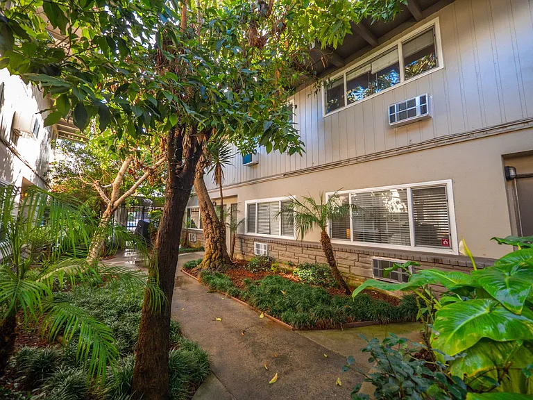 11730-11846 Culver Blvd — Photo 38