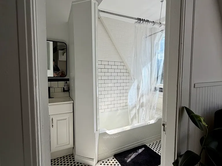 8 Claremont St #3B — Photo 6