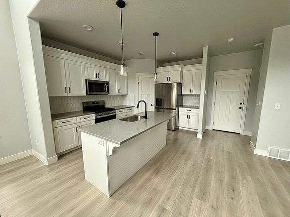 3rd image of 4254 W Hardman Way
