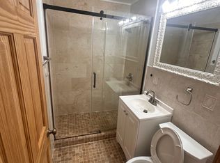 805 Grove Dr, Buffalo Grove, IL 60089