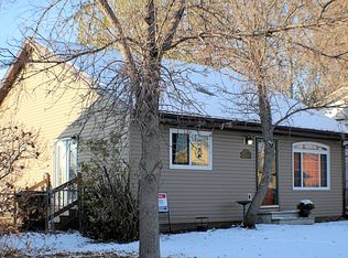 1705 28th St W, Williston, ND 58801