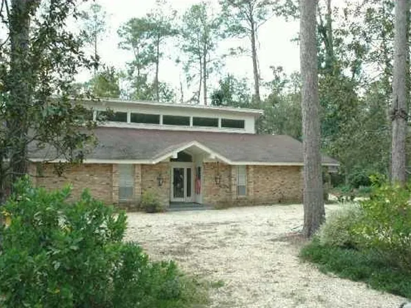 4 Dogwood Dr, Covington, LA 70433