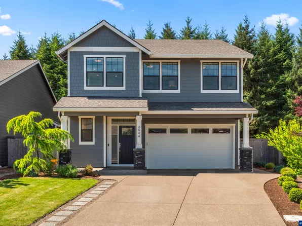 2522 S Lydia Loop, Hubbard, OR 97032