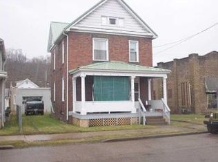 1402 4th Ave, Ford City, PA 16226