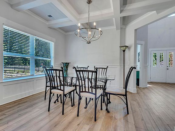 4th image of 1401 N Wynlake Dr