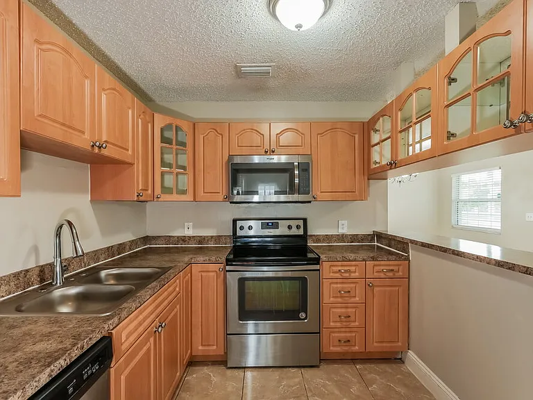 6624 N Cameron Ave — Photo 6