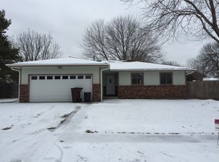 6220 S 42nd St, Lincoln, NE 68516