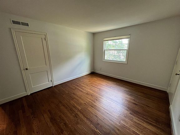4th image of 100 Lewis Dr Unit 4D