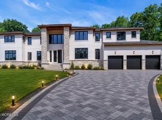 111 Parker Chase Ct, Morganville, NJ 07751