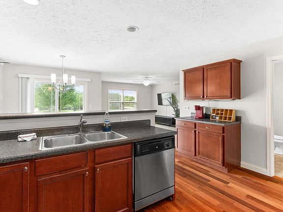 4th image of 8902 N Scrimshaw Dr