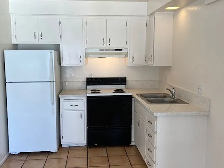 345 Mathilda Dr — Photo 6