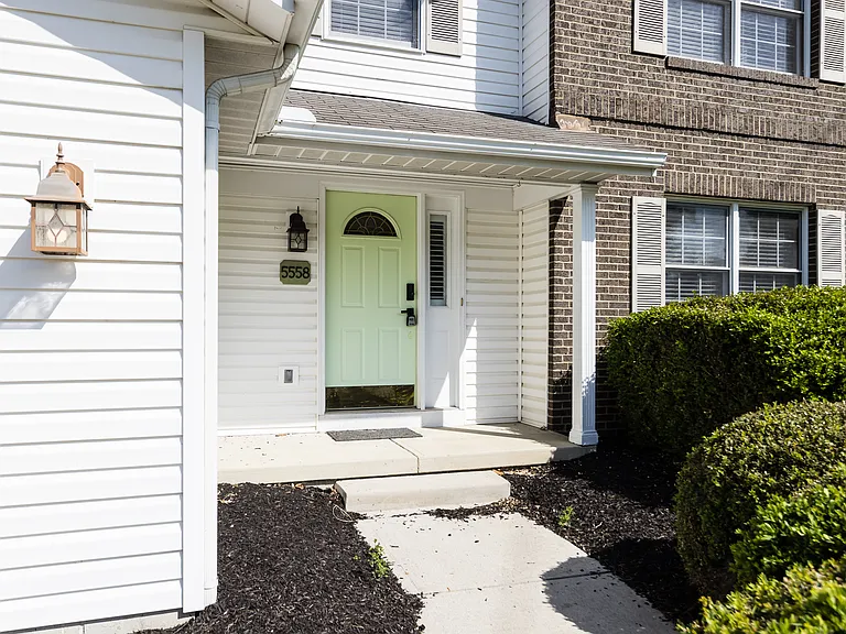 5558 Parker Hill Ln #1 — Photo 4