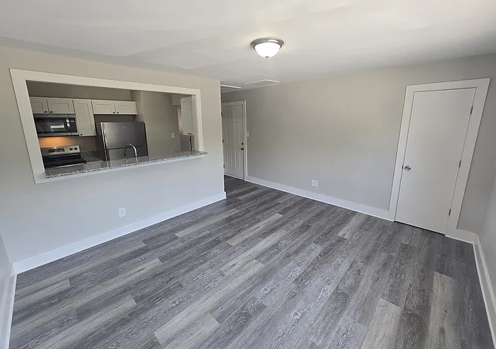 9600 11th Bay St #7 — Photo 6