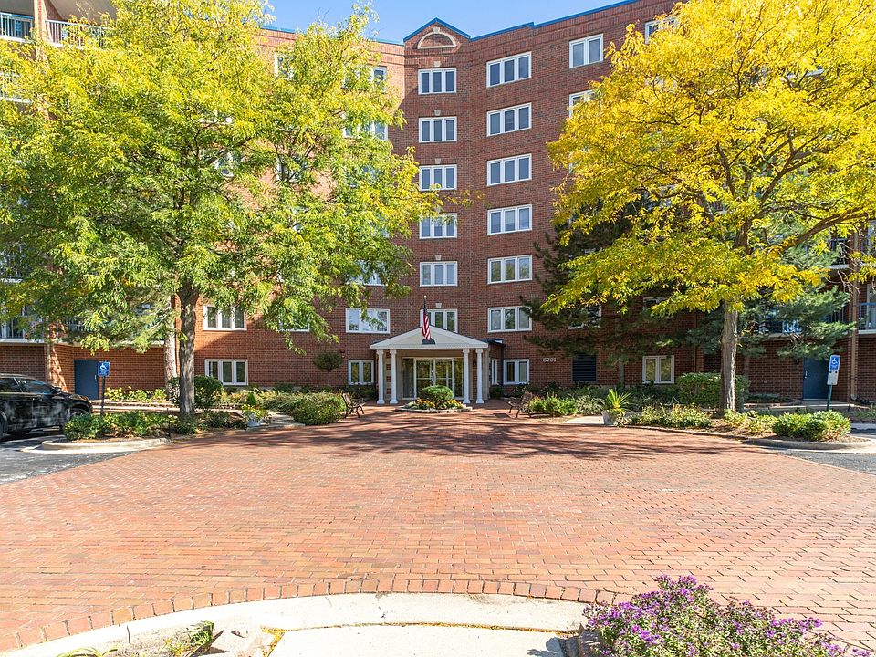 1st image of 6701 N Milwaukee Ave APT 701